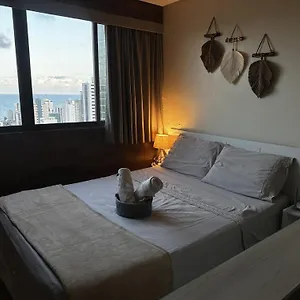 https://flat-cobertura-c-vista-para-o-mar-prximo-ao-shopping-e.portodegalinhashotels.com